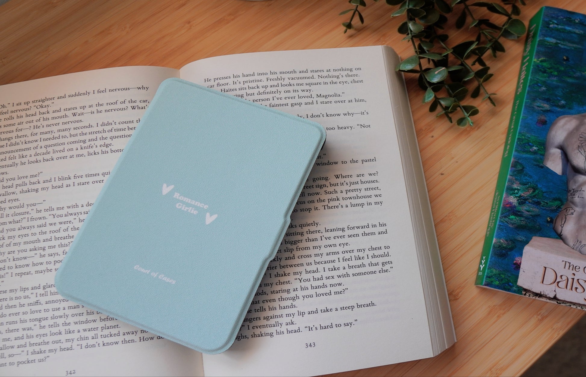 Capa Romance Girlie para Kobo e Kindle com design romântico, ideal para proteger o eReader com estilo.